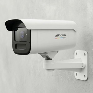   Cámara de Vigilancia Exterior 4 MP H.265 PoE con Carcasa Metálica, Intercomunicador de Voz y Almacenamiento en la Nube - Product Image 2