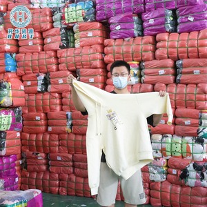 เสื้อกันหนาว<span class=keywords><strong>มือ</strong></span>สองสำหรับผู้ชายและผู้หญิง ราคาส่งถูกพิเศษ หลายแบบ ขายเป็<span class=keywords><strong>น</strong></span>มัด <span class=keywords><strong>น</strong></span>้ำหนักขั้นต่ำ 45 <span class=keywords><strong>กก</strong></span>. - Product Image 2