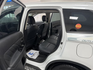 Auto Usata Modello 2019 2.0L 2WD Edizione Enjoy 7 Posti Mitsubishi Outlander - Product Image 6