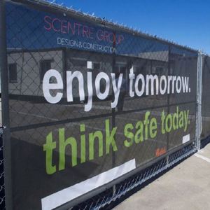 ผู้ผลิตป้ายไวนิล PVC แบบยืดหยุ่นตามสั่ง ป้ายตาข่ายรั้ว ป้ายเวที ป้ายพิมพ์สำหรับใช้งานกลางแจ้ง - Product Image 2