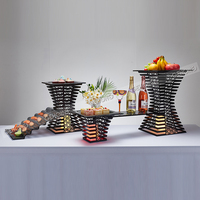 Support de présentation de buffet moderne haut de gamme en acier inoxydable à plusieurs niveaux avec base antidérapante pour restaurant hôtel