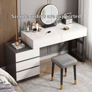 Tocador de lujo ligero con panel, escritorio y estación de maquillaje; Mueble de almacenamiento para dormitorio con tocador de alta gama y combo de escritorio de oficina - Product Image 1