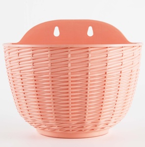 Rotin demi-rond tenture murale en plastique résine <span class=keywords><strong>balcon</strong></span> usine <span class=keywords><strong>pas</strong></span> <span class=keywords><strong>cher</strong></span> pots et jardinières <span class=keywords><strong>pot</strong></span> suspendu panier suspendu en plastique - Product Image 3