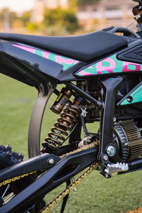 Bicicleta Eléctrica Surron Hyper Bee en Stock en Almacén <span class=keywords><strong>de</strong></span> EE. UU., <span class=keywords><strong>Motor</strong></span> <span class=keywords><strong>de</strong></span> 8000W, Batería <span class=keywords><strong>de</strong></span> 58V 22Ah, Alcance <span class=keywords><strong>de</strong></span> 100km, Bicicleta Eléctrica <span class=keywords><strong>de</strong></span> Alto Rendimiento - Product Image 2