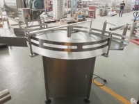 Bouteille d'alimentation automatique bouteille unscrambler rotatif recueillir plateau tournant canettes boîtes ligne de remplissage