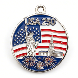 Medalla Esmaltada Circular Patriótica de Aleación de Zinc Plateada para Navidad, 250 Unidades, Estilo USA - Product Image 3