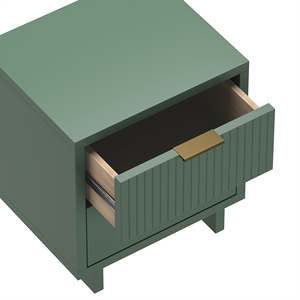 Comodino Verde Salvia con Design a Pannello Verticale e Maniglie in Legno per la Camera da Letto - Product Image 4