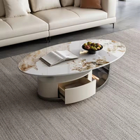 Table basse contemporaine en marbre blanc avec plateau en marbre, structure en métal doré, design moderne, meuble de rangement pour salon, maison, hôtel