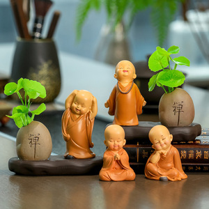 พระฮุ่นแกะสลักเรซิ่น สไตล์จีน สำหรับตกแต่งโต๊ะน้ำชา ตกแต่งบ้าน สำนักงาน ของตกแต่งศิลปะบนโต๊ะทำงาน - Product Image 1