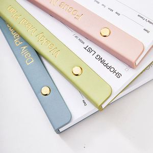 Vente en gros de nouvelles tendances personnalisées A5 impression planificateur non daté agenda quotidien planificateur de fitness échantillon gratuit - Product Image 5