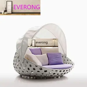 Açık bahçe veranda Rattan Daybed kraliçe boyutu korkak hasır güneş yatağı bahçe açık köy mobilya su geçirmez Daybed