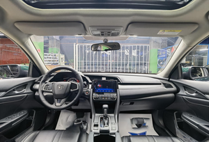 <span class=keywords><strong>Honda</strong></span> <span class=keywords><strong>Civic</strong></span> 180TURBO CVT Verde Premium 2016, Auto Usado de <span class=keywords><strong>Segunda</strong></span> <span class=keywords><strong>Mano</strong></span> para Exportación - Product Image 5