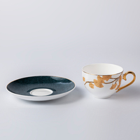 Ensemble de tasse à café thé et soucoupe verte de luxe Royal Classic White Fine Bone China Gold avec poignée en bordure dorée