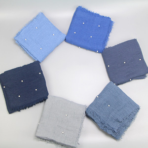 Zifeng OEMcoton et lin froissé couleur unie écharpe pour femmes couleur unie frangé coton gaze perle accessoires - Product Image 1