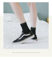 Chaussettes mi-mollet en velours noir et blanc, couleur unie, style fin, tendance japonaise, pour l'été