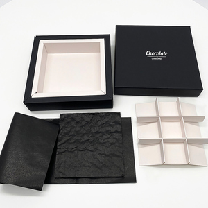 Offres Spéciales personnalisé boîte-cadeau de chocolat <span class=keywords><strong>Toblerone</strong></span> carton noir rigide avec gaufrage nouveau Design impression doublure éponge de luxe - Product Image 4