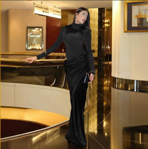 T-0987 Abito Lungo Nero Autunno 2025, Stile Sexy ed Elegante, in Raso con Inserti Traforati per Donna - Product Image 4