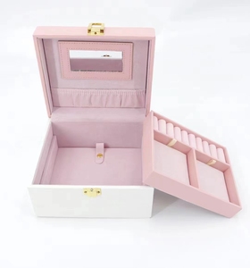 Boîte d'emballage pour bijoux en PU, style élégant et joli, stock disponible en usine en Chine, boîte de collection multifonction avec ruban. - Product Image 6