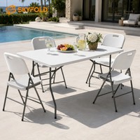 Table et chaises pliantes rectangulaires blanches en plastique pour l'extérieur, 8 pieds/6 pieds, pour événements