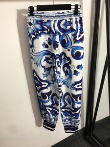 Nuova tuta sportiva blu e bianca con colletto rialzato stampato giacca con cerniera a maniche lunghe + lettera pantaloni Casual dritti - Product Image 6
