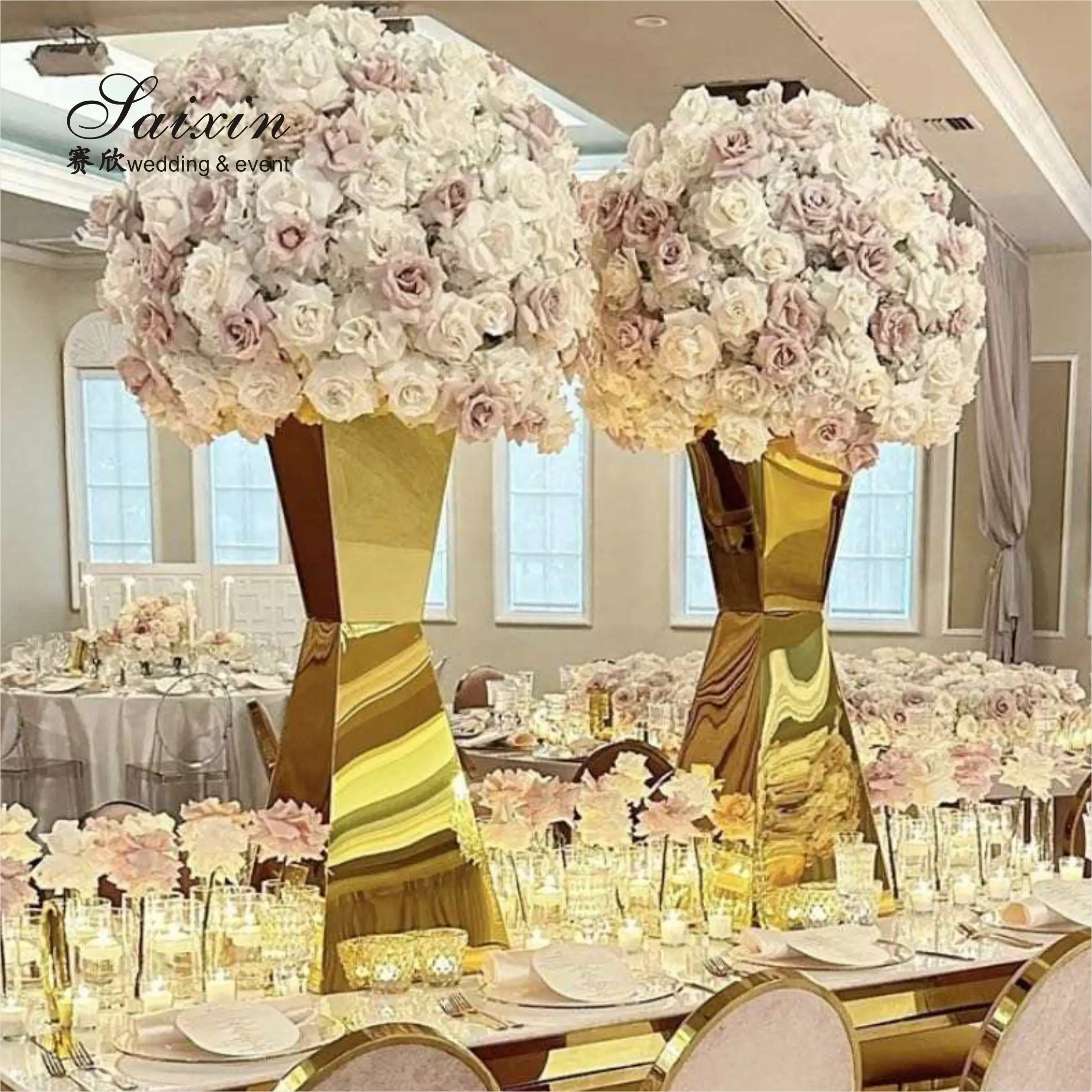 Gran oferta, suministros de decoración de boda, soporte de flores, centro de mesa dorado alto, soporte de flores de deshierbe de Metal