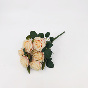 Prix d'usine Nouveau design 7 têtes de rose artificielle en soie et bouquet de fausses roses colorées pour la décoration de mariage et d'événements - Product Image 2