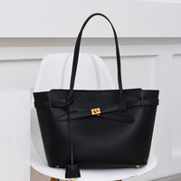 Nouveau Sac Fourre-tout Designer 2026 – Sac de Navettage Polyvalent Tendance Grande Capacité – Sac Seau Minimaliste Haut de Gamme à Bandoulière pour Femme