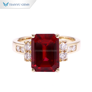 Anello Tianyu in Oro 14K con <span class=keywords><strong>Rubino</strong></span> Sintetico Taglio <span class=keywords><strong>Smeraldo</strong></span> 8x11mm e Moissanite d Vvs, Anello di Fidanzamento in Oro Massiccio per Donne - Product Image 2
