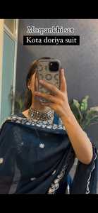 Vêtements indiens et pakistanais nouveau beau costume en coton ensemble pour les femmes porter des vêtements de fantaisie dames costume travaillé à la main Kurti et pantalon - Product Image 4