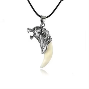 Nuova moda retrò <span class=keywords><strong>ciondolo</strong></span> in resina <span class=keywords><strong>dente</strong></span> di lupo <span class=keywords><strong>collana</strong></span> pendente da uomo e da donna accessori di abbigliamento gioielli - Product Image 1
