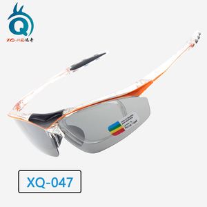 Gafas de Sol Italianas de Carreras TR90 Polarizadas con Múltiples Lentes en Colores Azul, Blanco, Rojo, Plateado, Naranja y Gris, Estilo Moderno - Product Image 3