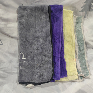 Serviette de bain en coton d'<span class=keywords><strong>occasion</strong></span> de <span class=keywords><strong>grande</strong></span> <span class=keywords><strong>taille</strong></span> et très propre <span class=keywords><strong>Vêtements</strong></span> d'<span class=keywords><strong>occasion</strong></span> pour vente en gros en vrac - Product Image 3