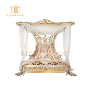 Cama doble de cuero con marco de madera francés antiguo, hoja de oro, cama de dormitorio de madera finamente tallada, dormitorios de lujo - Product Image 4
