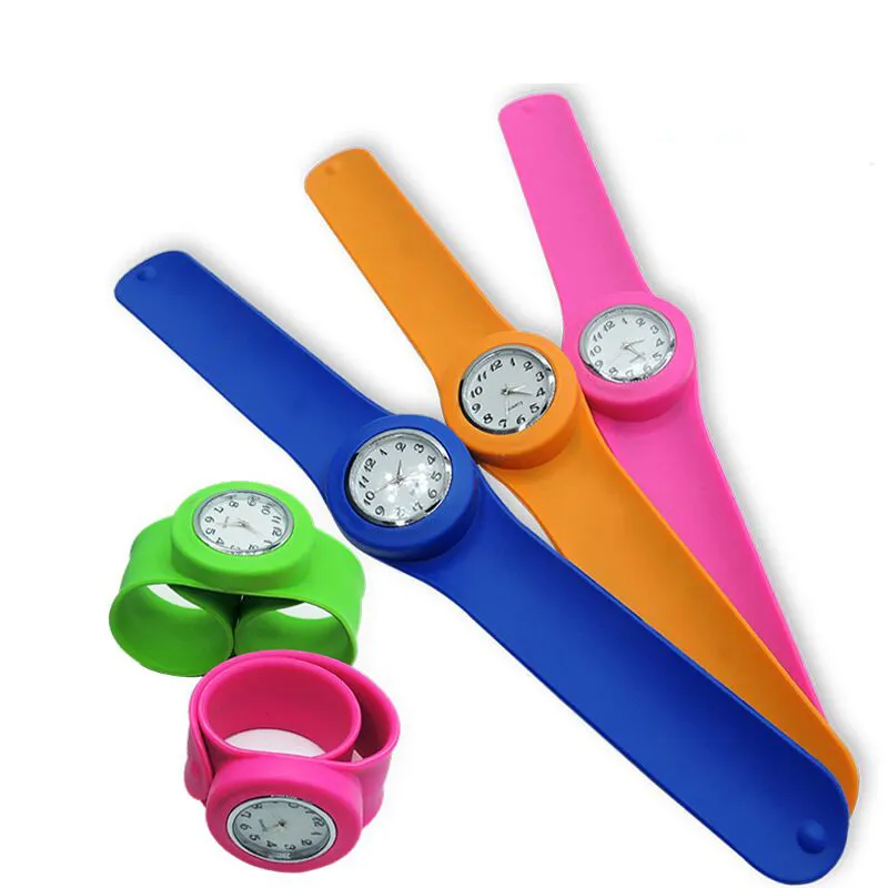 Damenmode Slap Armbanduhr mit austauschbarer Farbe Bieg bares Silikon kautschuk armband