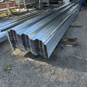 Tôle d'acier ondulée galvanisée à prix avantageux, revêtement zinc 60g, pour toiture, haute résistance à la soudure, à la pliage et à la découpe, conforme ASTM - Product Image 1