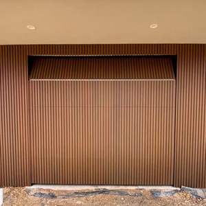 Système <span class=keywords><strong>de</strong></span> <span class=keywords><strong>porte</strong></span> <span class=keywords><strong>de</strong></span> <span class=keywords><strong>garage</strong></span> moderne en aluminium à isolation thermique sur mesure, avec fonction grill pliable et surveillance à distance - Product Image 5