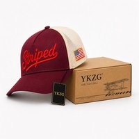 Nuovo Design Cappello da Baseball Personalizzato con Ricamo a Script, Corona Crema, Visiera Blu Navy, Logo 3D in Rilievo, Cappellino Bicolore con Visiera Curva, Patch Bandiera USA