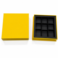 Boîte cadeau rigide carrée haut de gamme avec logo personnalisé, revêtement UV, couleur pleine, pour parfums, cosmétiques et emballages de chocolats de luxe