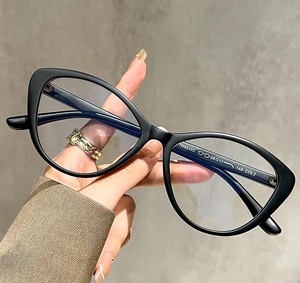 Armação de Óculos Triangular Ultraleve com Lentes Anti Luz Azul e Lentes Planas - Armação Completa - Product Image 4