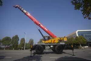 Grue tout-terrain SRC900T de 90 tonnes de capacité de levage - Product Image 2