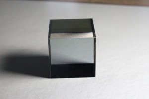 Divisor de Feixe Polarizado em Cubo de Canto Ruike H-K9L H-ZF3 de Alta Precisão Personalizado com Vidro Óptico de Sílica Fundida e Revestimento AR - Product Image 3