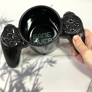Seaygift Offre Spéciale drôle cadeau tasse en céramique hommes garçon créatif conception irrégulière Gameover tasse en porcelaine avec poignée de contrôleur de jeu - Product Image 3