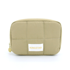 Ensemble de trousses de maquillage et de pochettes à monnaie matelassées en nylon doux et moelleux, recyclables, pour femmes, grand format, pour le <span class=keywords><strong>voyage</strong></span>, avec étiquette privée, vente en gros - Product Image 4