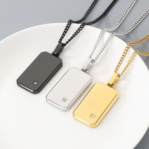 <span class=keywords><strong>Collana</strong></span> da uomo Kalen minimalista con ciondolo geometrico quadrato intarsiato con strass, in acciaio inossidabile, con <span class=keywords><strong>incisione</strong></span> laser. - Product Image 2