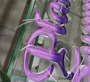 <span class=keywords><strong>Letras</strong></span> de Acero Inoxidable Retroiluminadas Personalizadas: Fabricación de Señalización para Carteleras y Paredes Decorativas Corporativas - Product Image 3