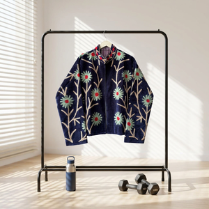 Chaqueta Bomber de Mujer, Color Azul Marino, Tejido de Terciopelo, Cuello Mao, Bordado Floral, Transpirable, Exterior de Algodón, Forro de Lana - Product Image 2