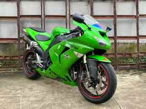 Motocicleta Deportiva <span class=keywords><strong>Kawasaki</strong></span> Ninja <span class=keywords><strong>ZX10R</strong></span> de 999cc, Cuatro Cilindros <span class=keywords><strong>en</strong></span> Línea, Refrigeración Líquida, Alta Potencia, con IMU y ABS - Product Image 1