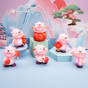 Yu Mo Craft - Caja Sorpresa con Figura de Mapache Feliz, de Resina Rosa, Regalo de Año Nuevo, Adorno, para Niños de 8 a 13 Años, Unisex - Product Image 1