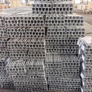 Poutre en acier profilé Unistrut standard pour la construction industrielle, système de montage au sol pour panneaux solaires, charge de 250 kg - Product Image 2