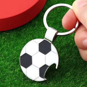 Football <span class=keywords><strong>tire</strong></span>-<span class=keywords><strong>bouchon</strong></span> ouvre-bouteille porte-clés créatif en alliage <span class=keywords><strong>de</strong></span> Zinc ballon <span class=keywords><strong>de</strong></span> Football en forme <span class=keywords><strong>de</strong></span> porte-clés ouvre-bière pendentif ouvre-bouteille cadeau - Product Image 2